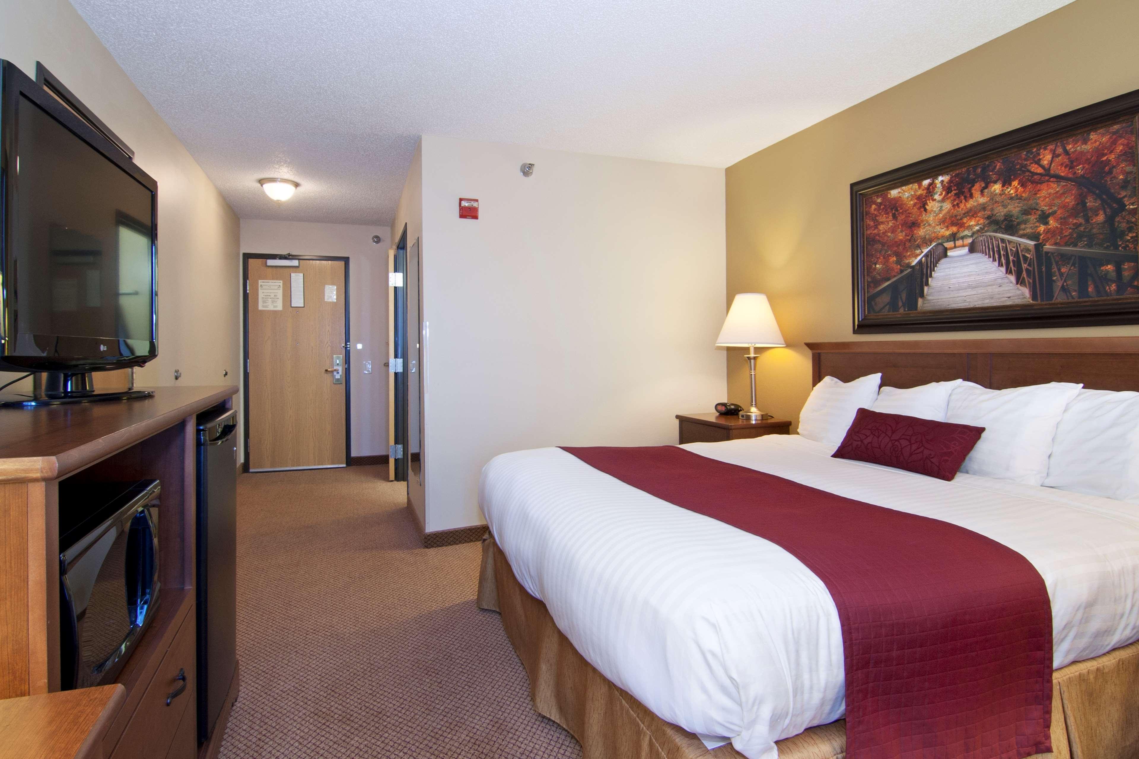 Best Western Plus Albert Lea I-90/I-35 Hotel Exterior photo