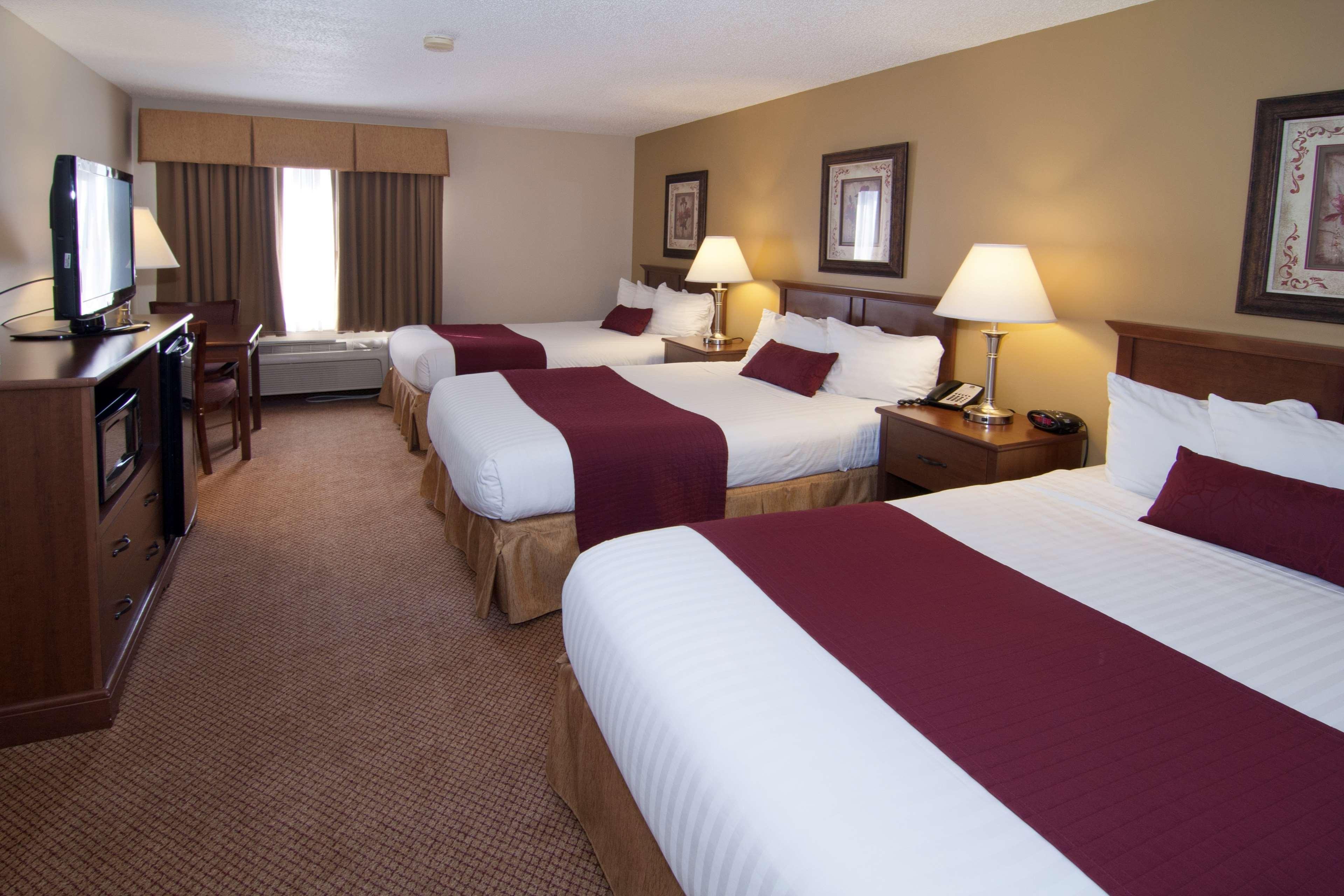 Best Western Plus Albert Lea I-90/I-35 Hotel Exterior photo