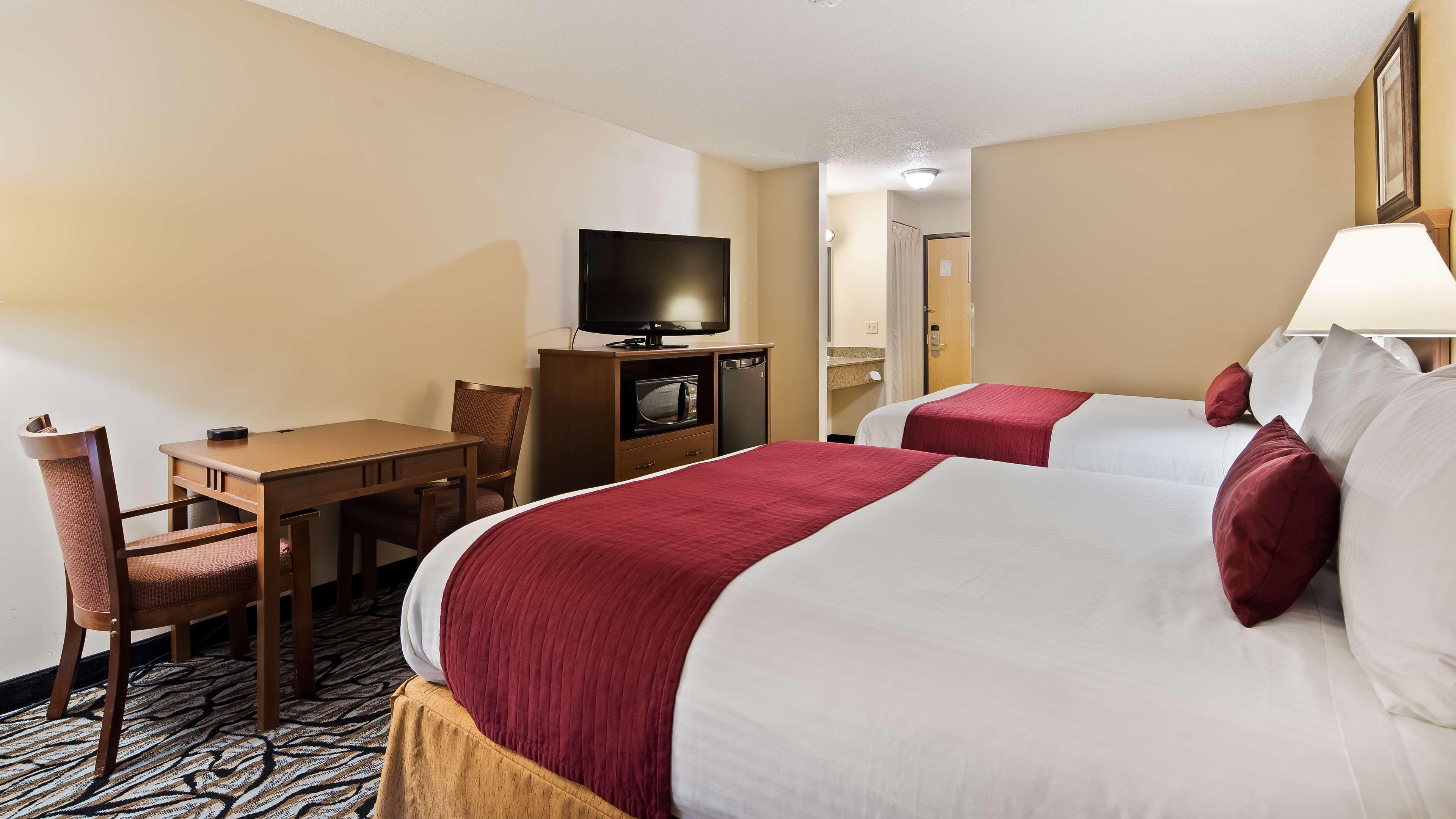 Best Western Plus Albert Lea I-90/I-35 Hotel Exterior photo