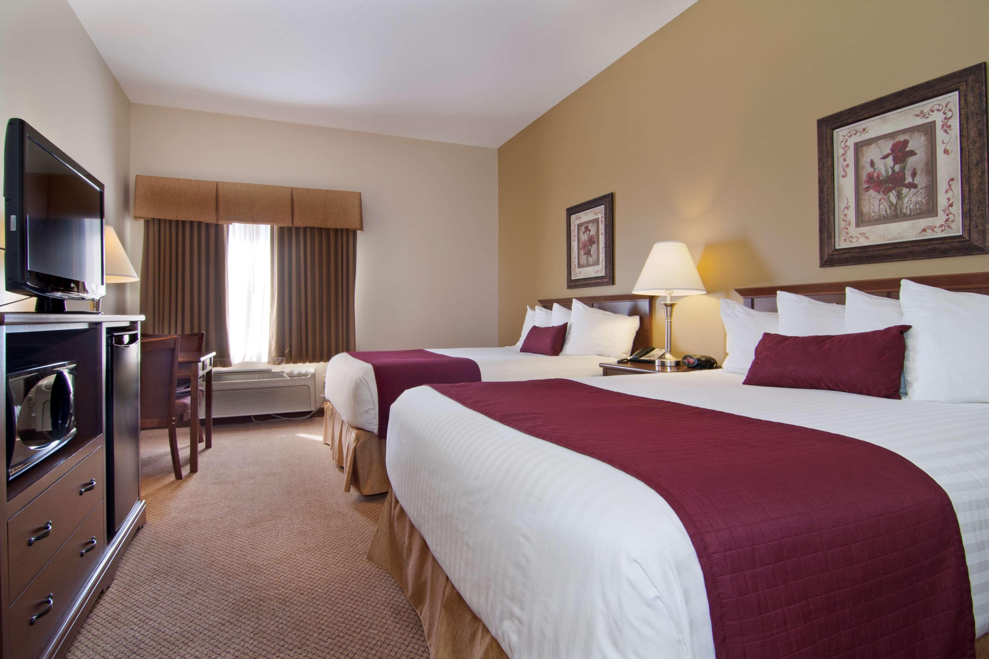 Best Western Plus Albert Lea I-90/I-35 Hotel Exterior photo