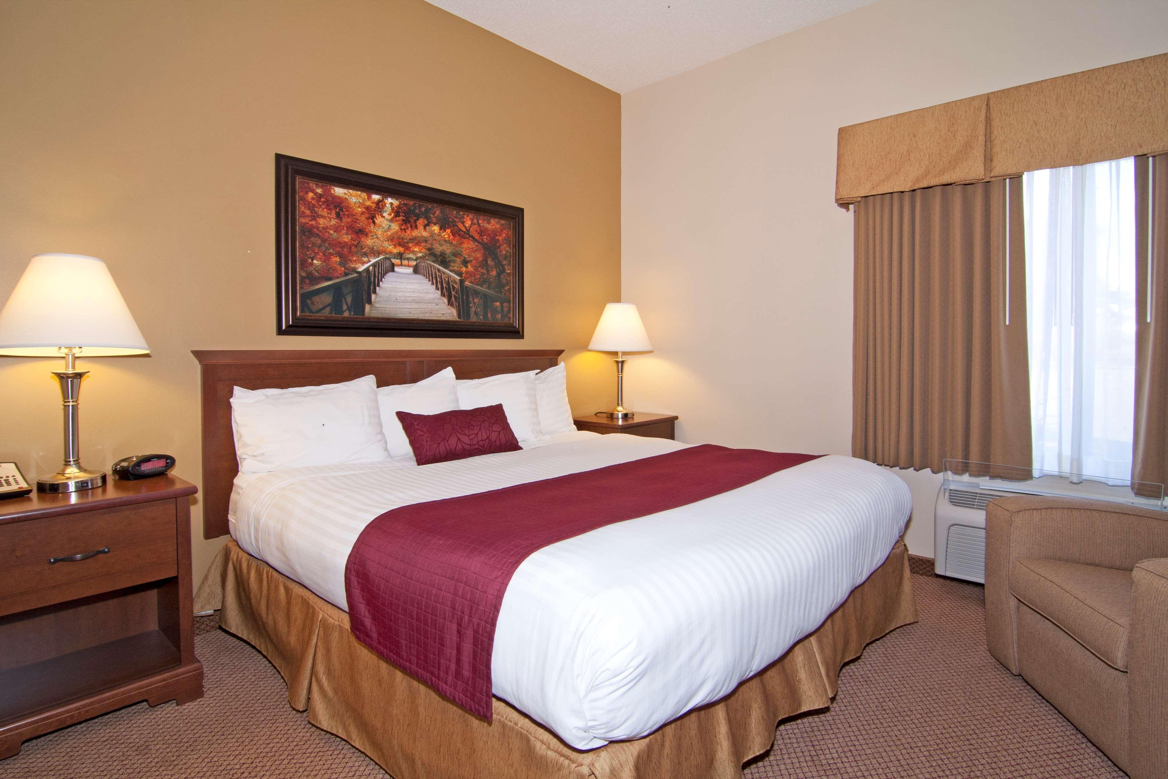 Best Western Plus Albert Lea I-90/I-35 Hotel Exterior photo