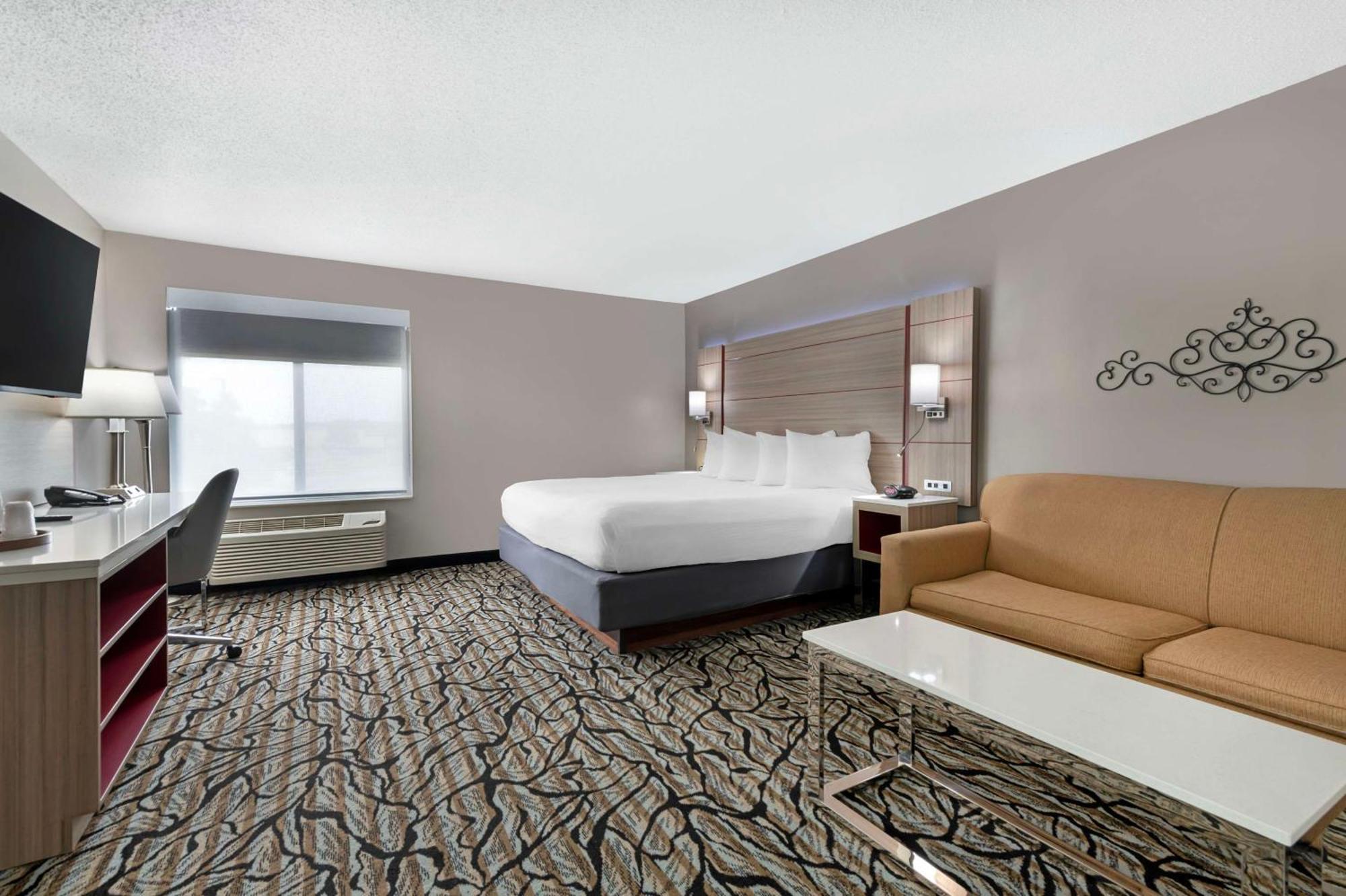 Best Western Plus Albert Lea I-90/I-35 Hotel Exterior photo
